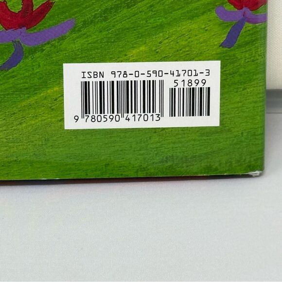 “Dog Heaven” hardback book, written and illustrated by Cynthia Rylant - Picture 3 of 6